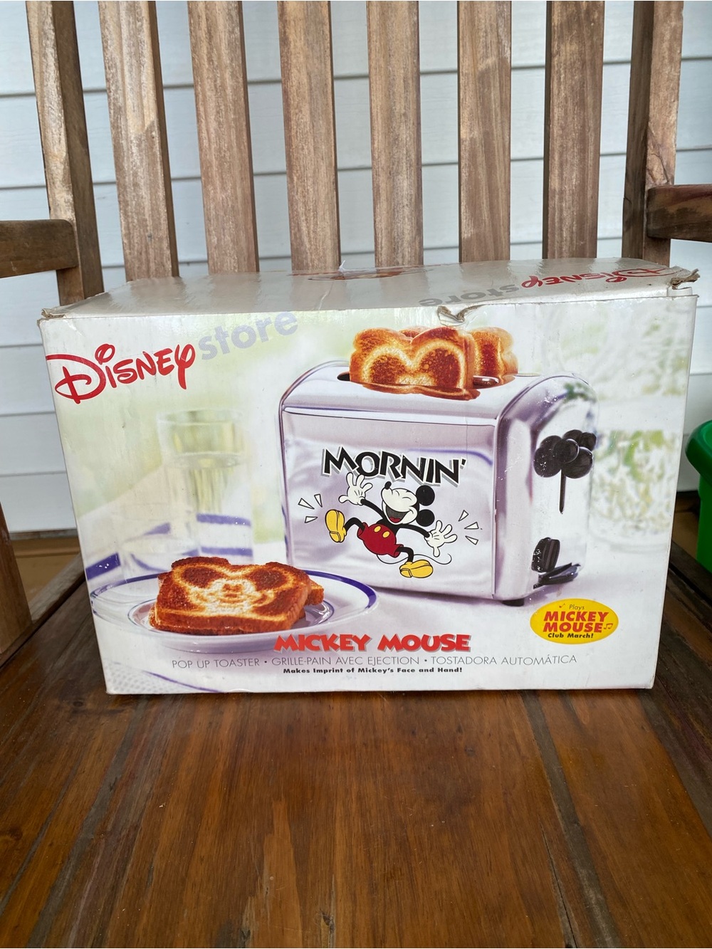 Vintage Disney 'Mornin' Toaster plays music. Mickey Mouse’s face on the toast
